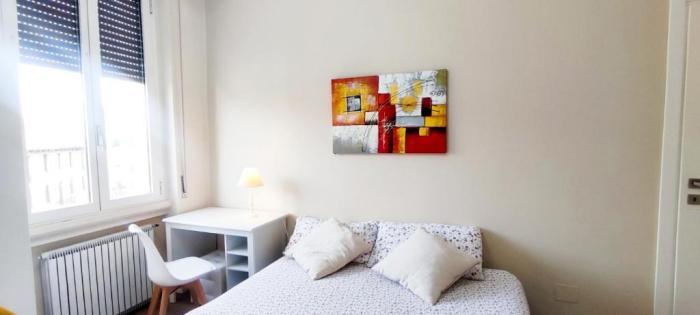 2 Bedroom Gem Near Milano Centrale Fast Wi Fi Kademy House 部屋 写真