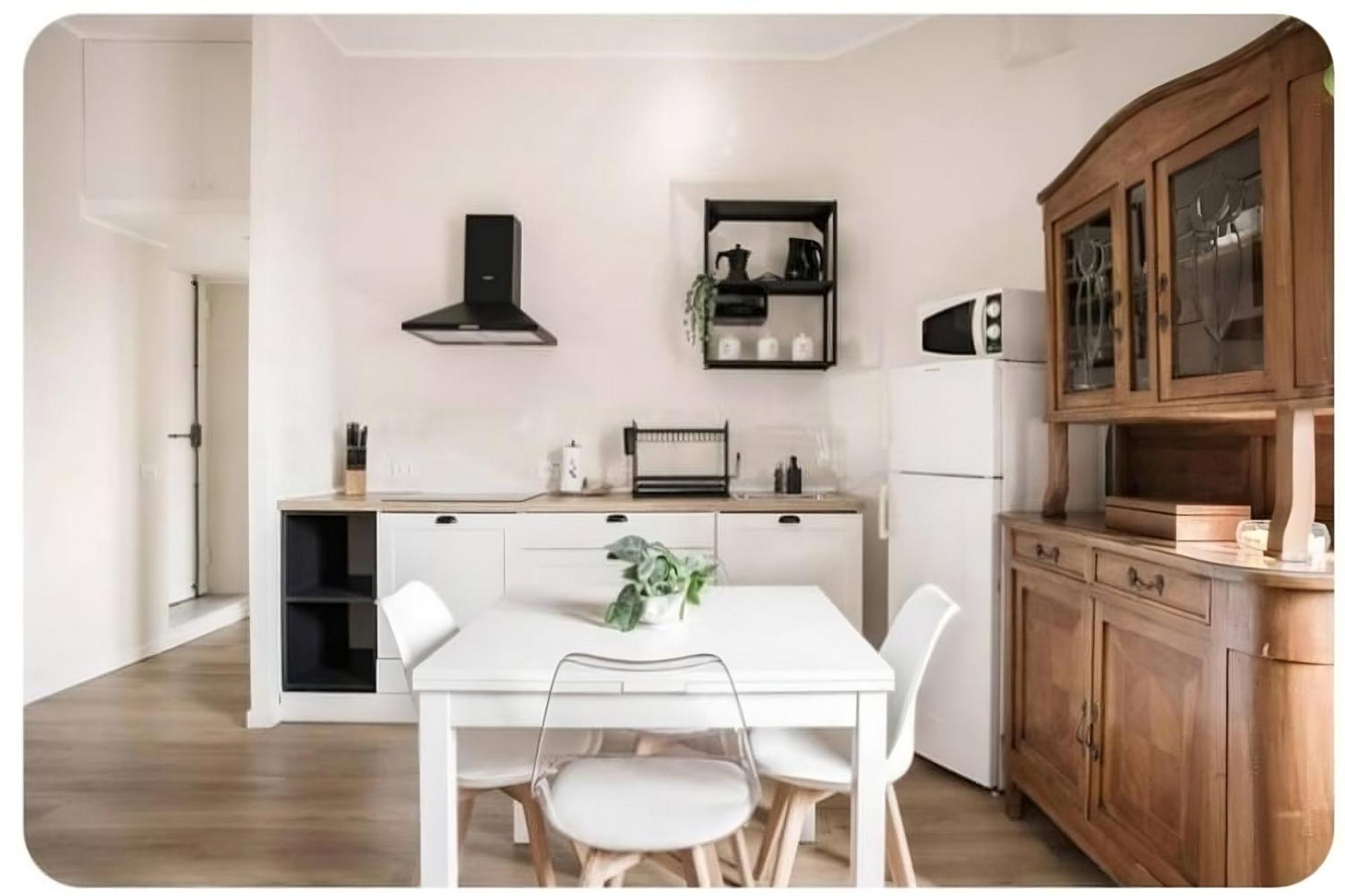2 Bedroom Gem Near Milano Centrale Fast Wi Fi Kademy House エクステリア 写真